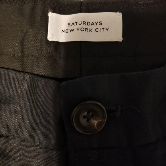 NWTSaturday New York City Short Men's Size 32 Color Navy